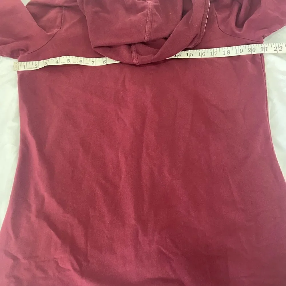 Sport Savvy women’s snap button burgundy jacket cream rivets size M